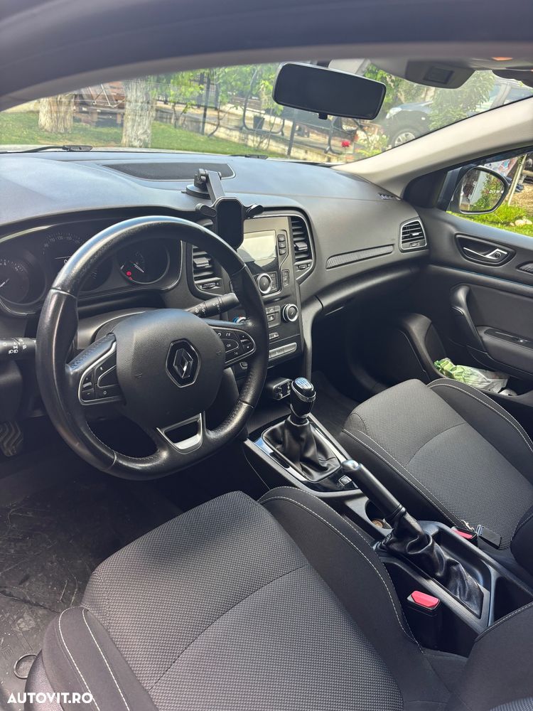 Renault Megane TCE 140 GPF Intens - 9