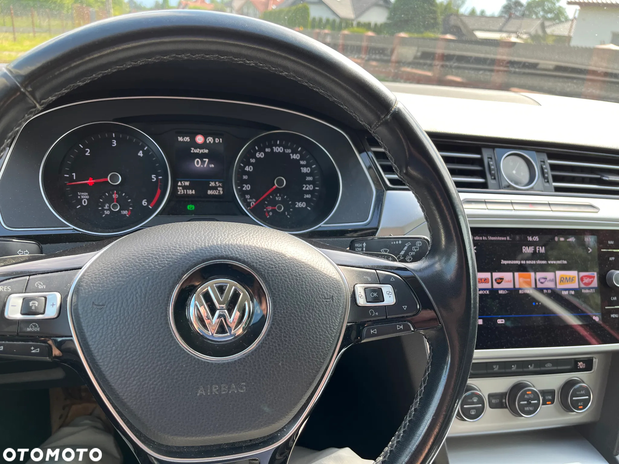 Volkswagen Passat 2.0 TDI BMT Comfortline DSG - 11