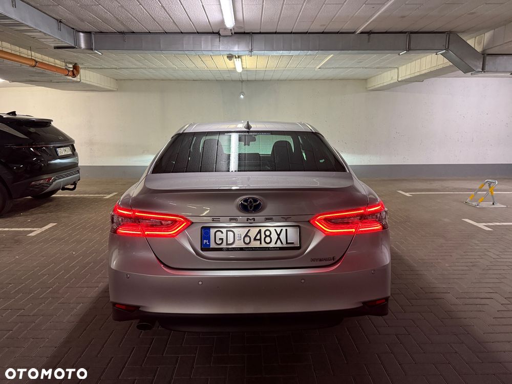 Toyota Camry 2.5 Hybrid Executive CVT - 6