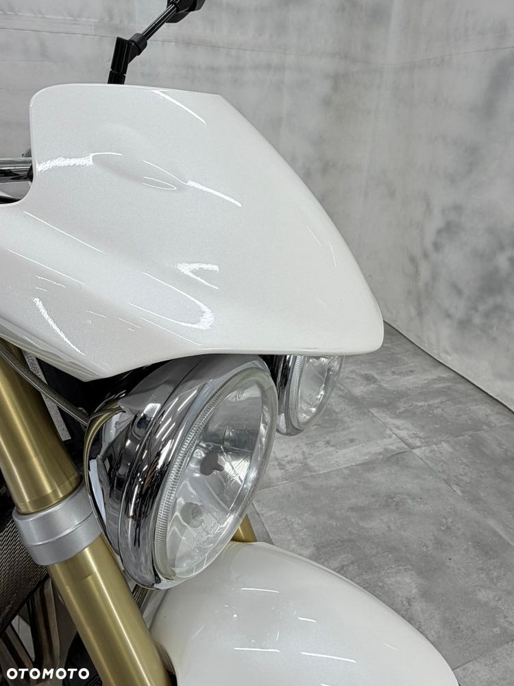 Triumph Street Triple - 7