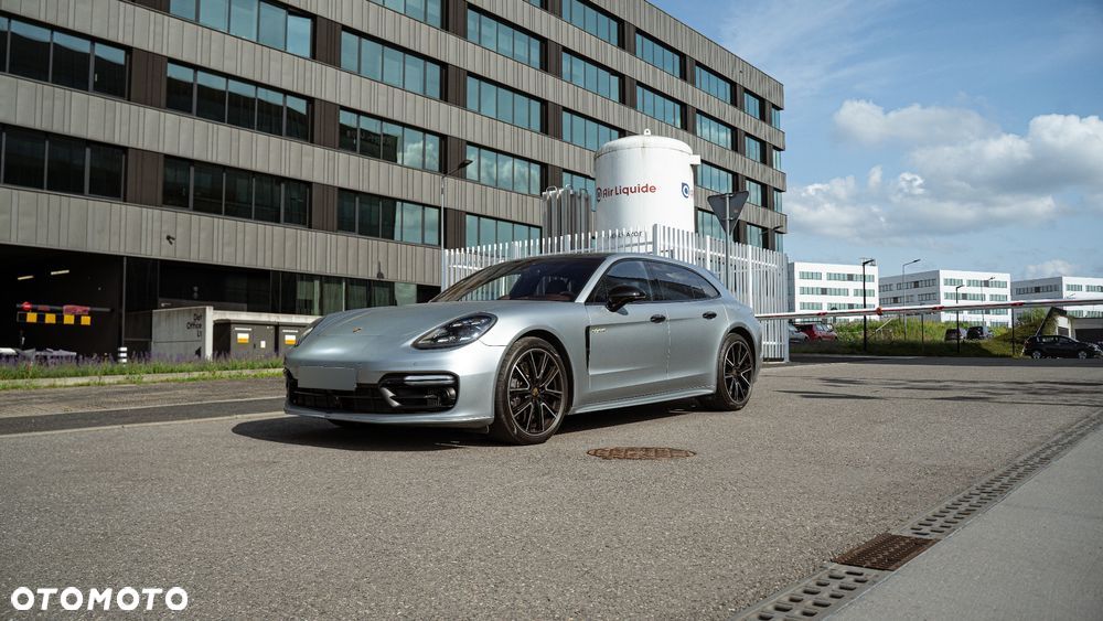 Porsche Panamera - 8