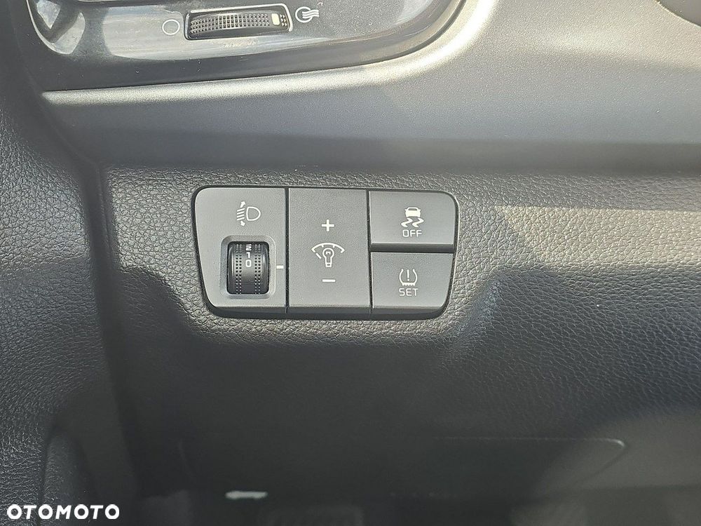 Kia Rio - 22