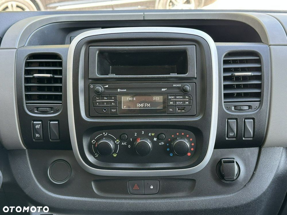 Renault Trafic - 18