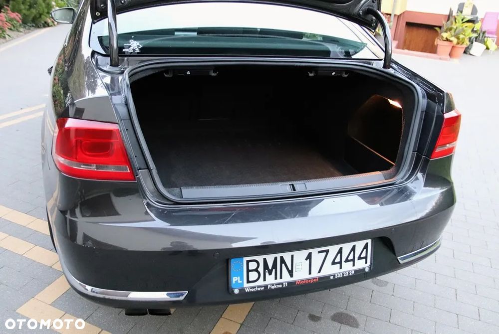 Volkswagen Passat 1.8 TSI Comfortline - 8