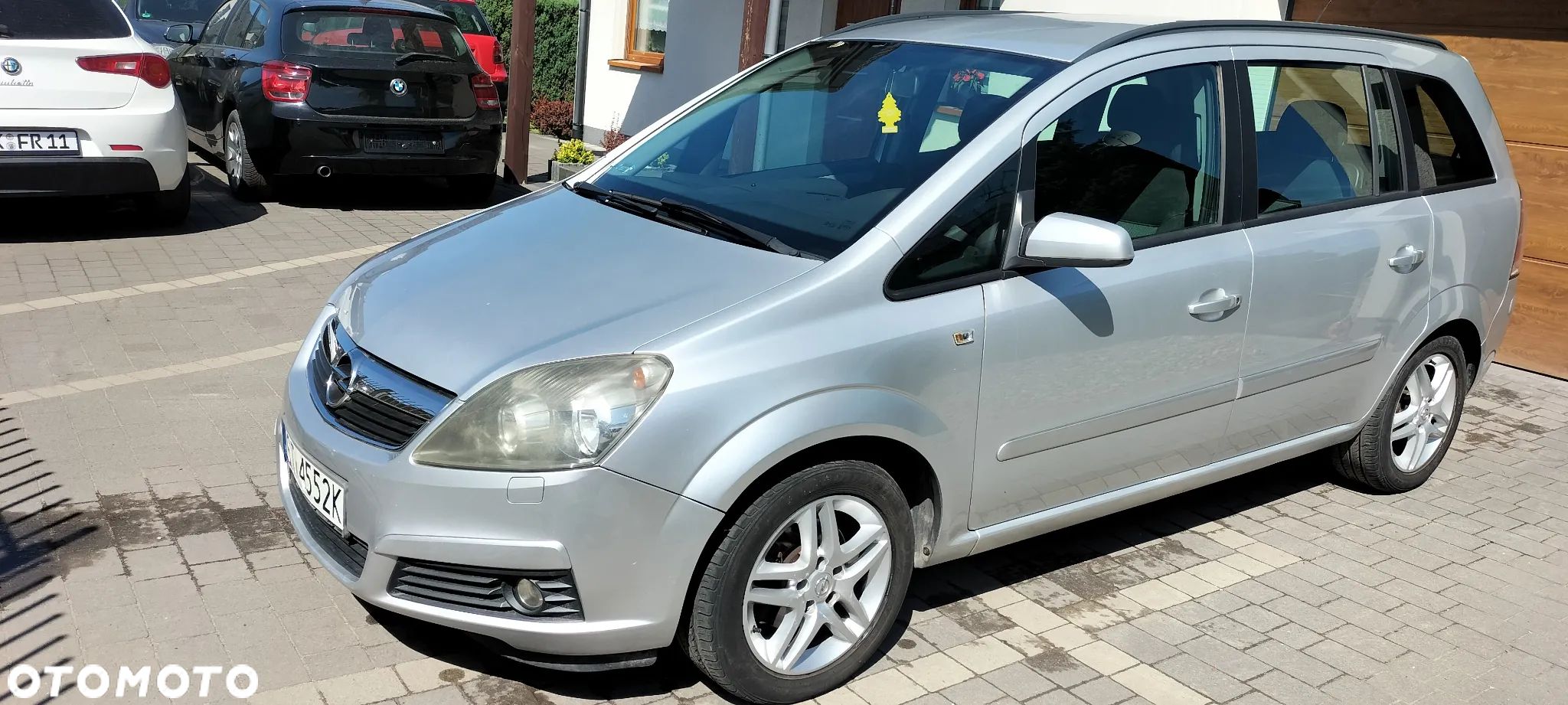 Opel Zafira - 1