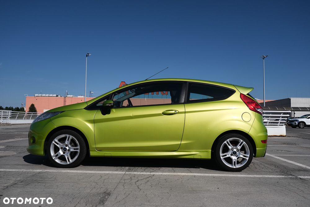 Ford Fiesta 1.6 Sport - 11