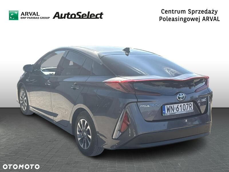 Toyota Prius - 3