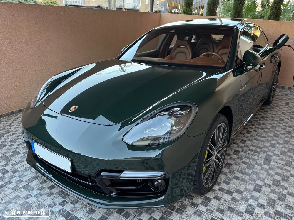 Porsche Panamera Sport Turismo 4 E-Hybrid - 38