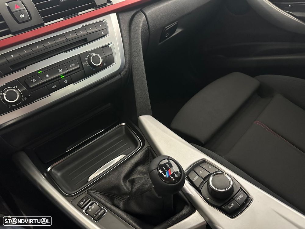 BMW 320 d Pack M - 52