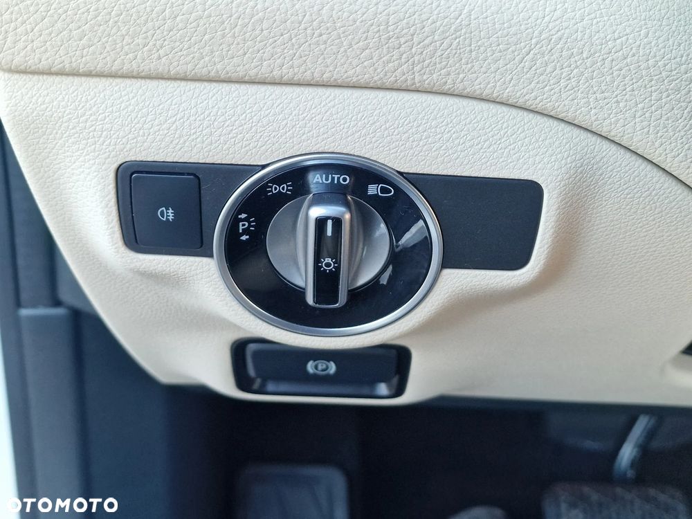 Mercedes-Benz CLA - 28