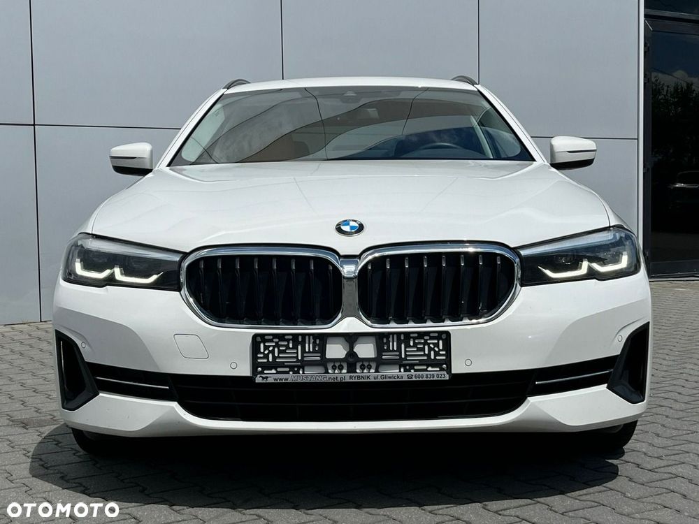BMW Seria 5 520d xDrive - 4