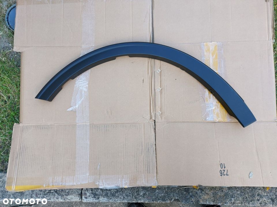 Corolla E21 Kombi Trek 19- Listwa Błotnika L Przód