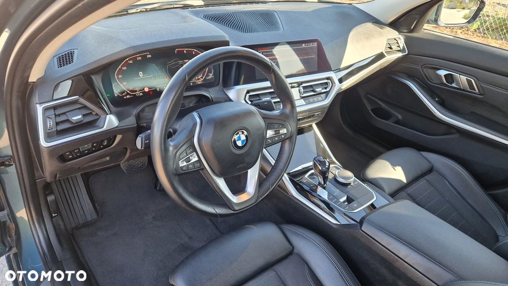 BMW Seria 3 320i GPF Sport - 17