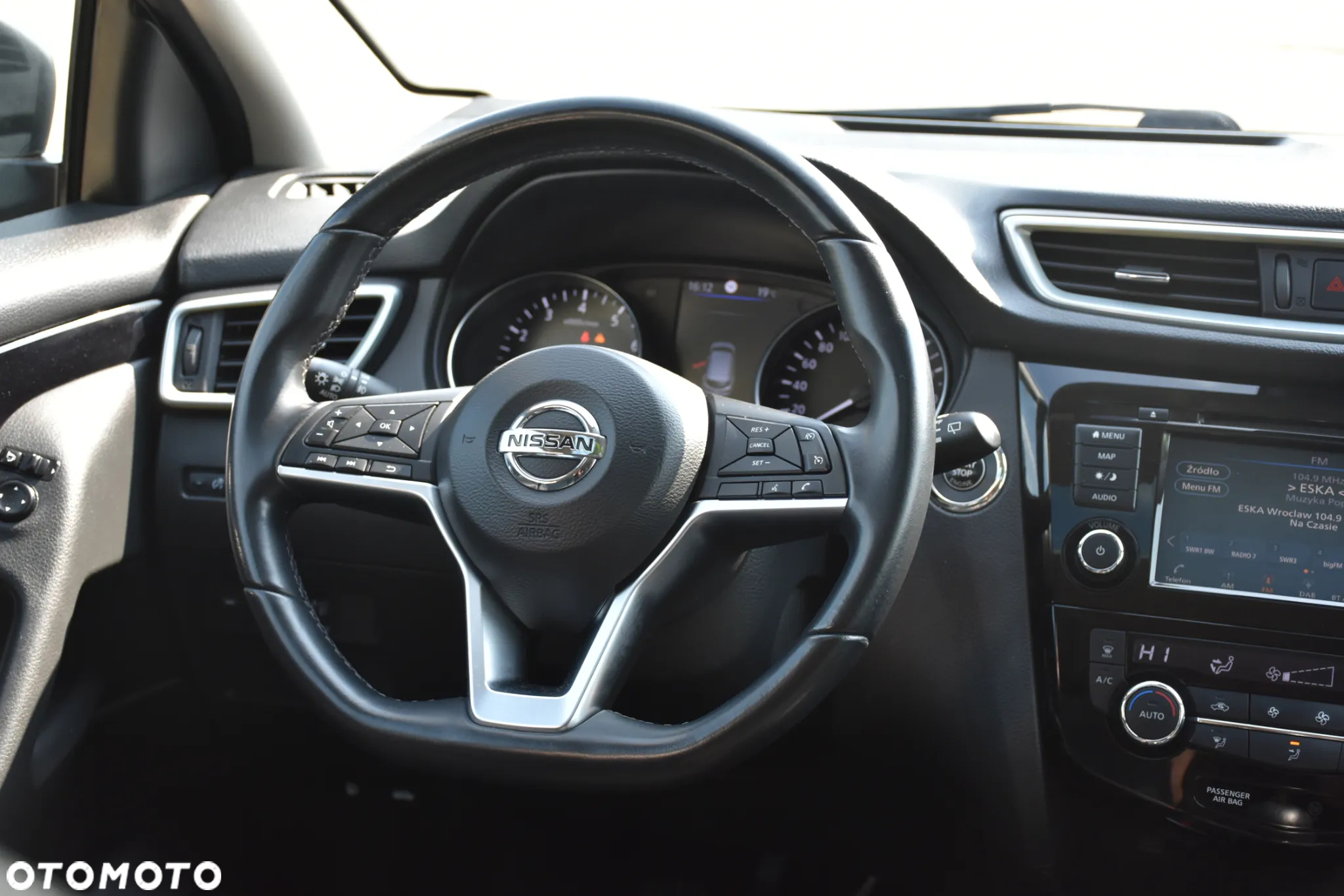 Nissan Qashqai 1.3 DIG-T N-Connecta - 11
