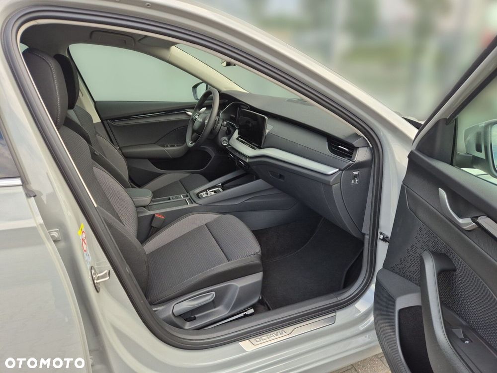 Skoda Octavia 1.5 TSI mHEV Drive Selection DSG - 17