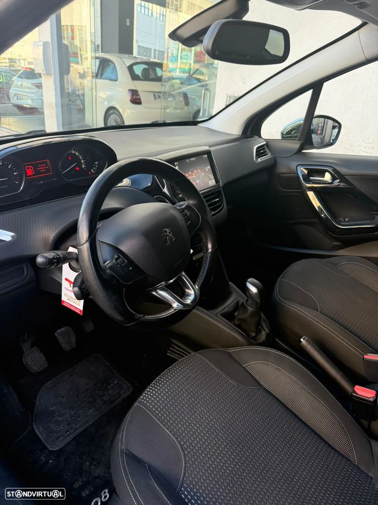 Peugeot 208 1.2 VTi Allure - 10