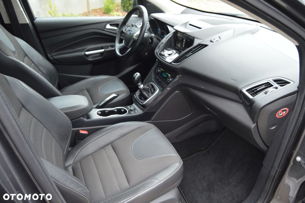 Ford Kuga ver-2-0-tdci-2x4-titanium - 10