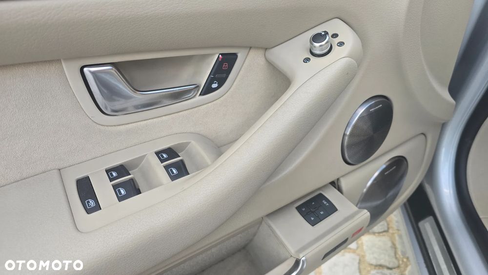 Audi A8 4.2 TDI DPF L Quattro - 12