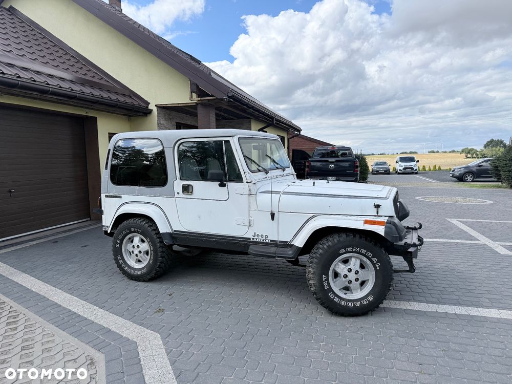 Jeep Wrangler - 2