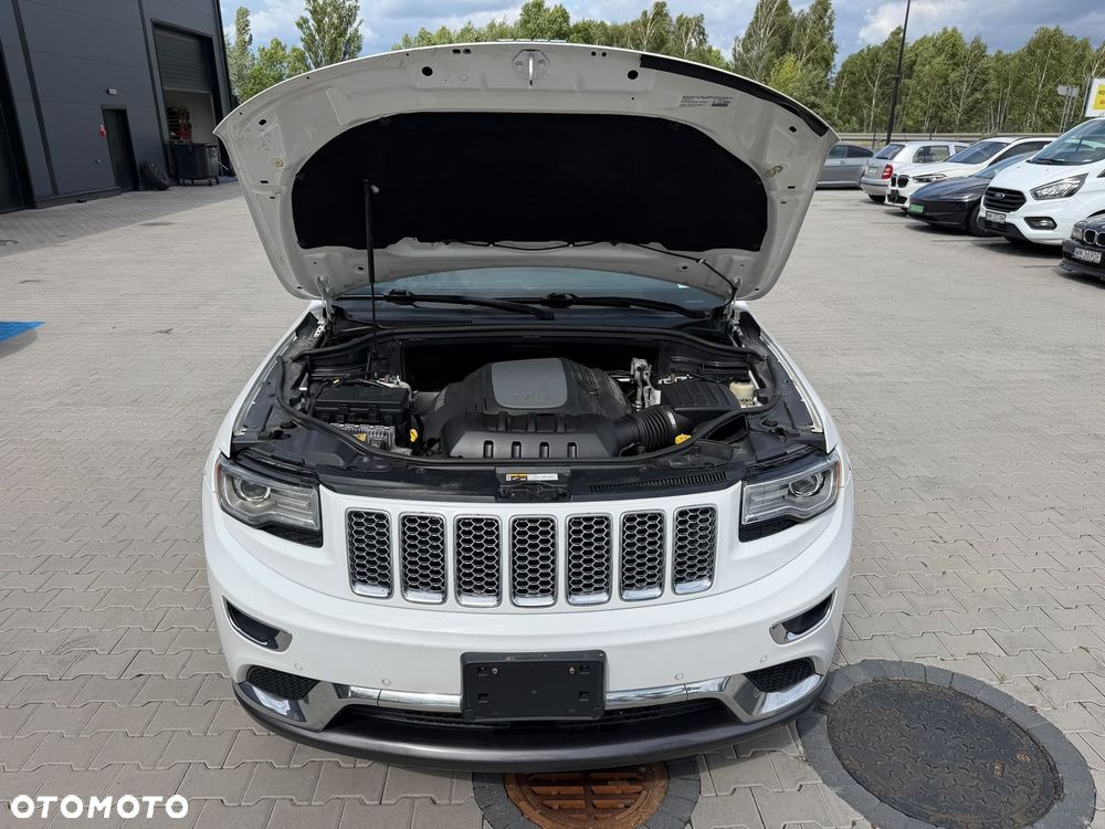 Jeep Grand Cherokee - 30