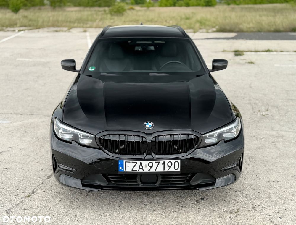 BMW Seria 3 330i Sport Line - 1