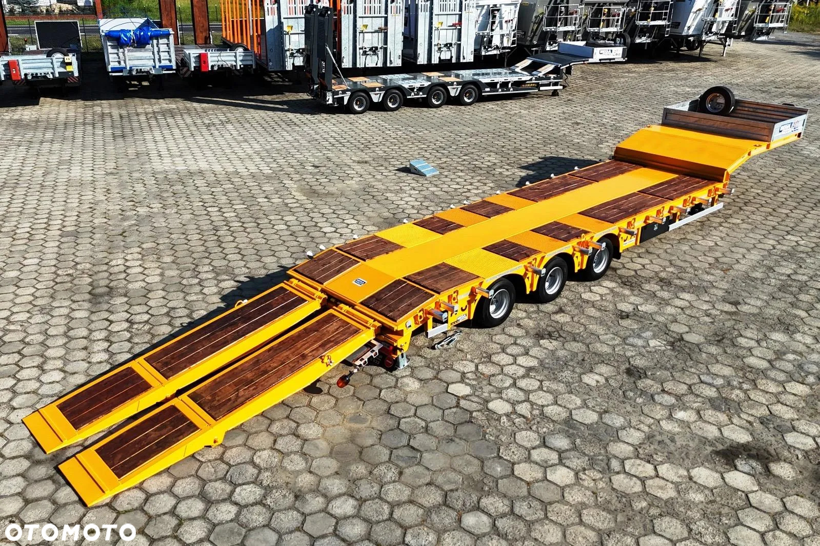 Inny LW3 NISKOPODWOZIOWA 3 OSIOWA 13.600mm z najazdami hydraulicznymi - 15