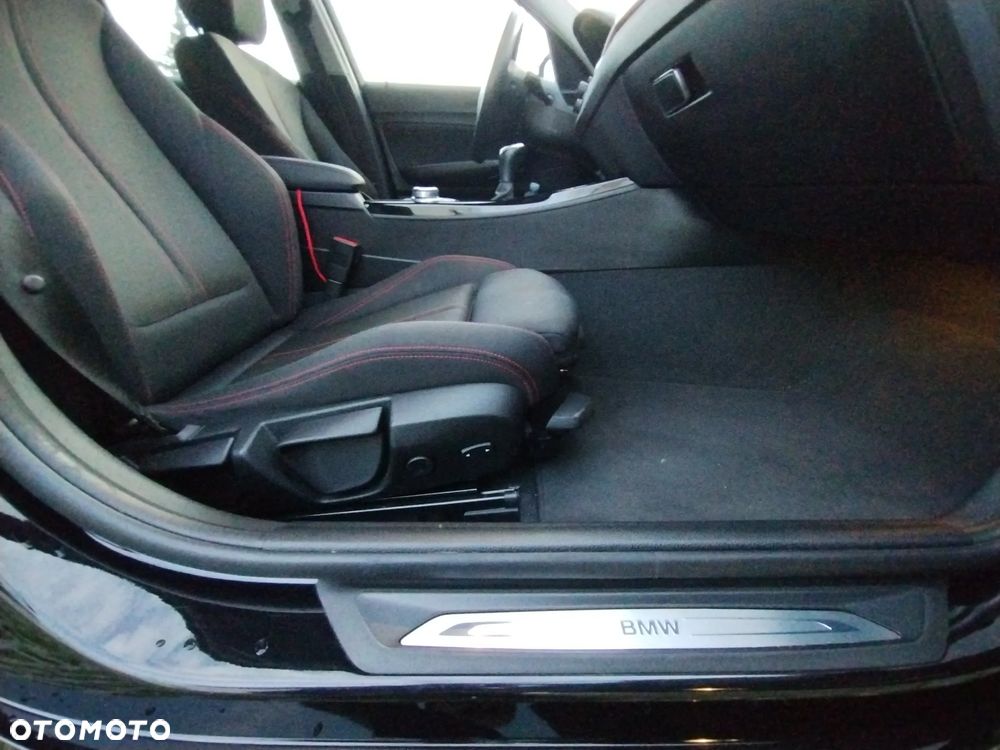 BMW Seria 1 118i Sport Line Shadow - 11