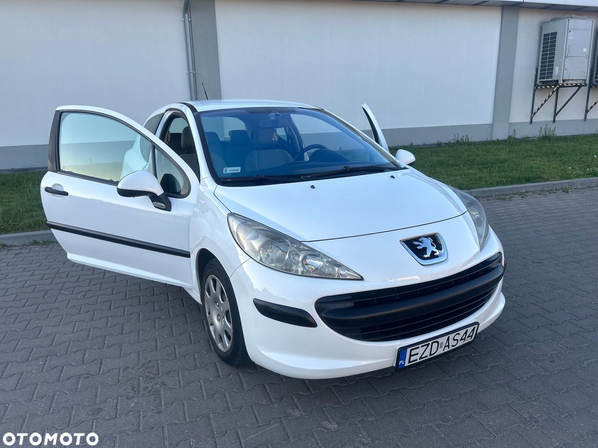 Peugeot 207 1.4 HDi Trendy - 1