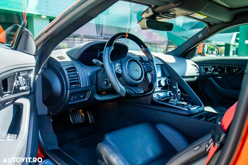 Jaguar F-Type - 15