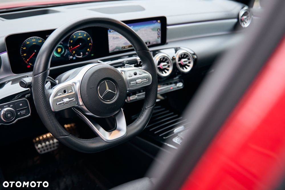 Mercedes-Benz Klasa A 250 AMG Line 7G-DCT - 17