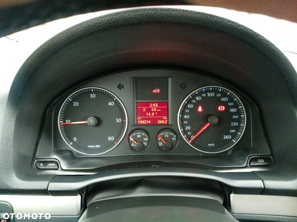 Volkswagen Golf - 10