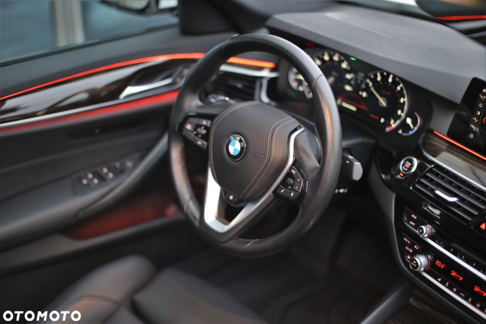 BMW Seria 5 530i GPF Luxury Line sport - 15
