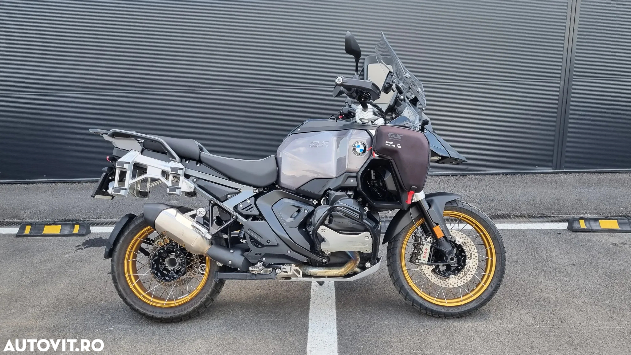 BMW R1300GS Adventure - 8