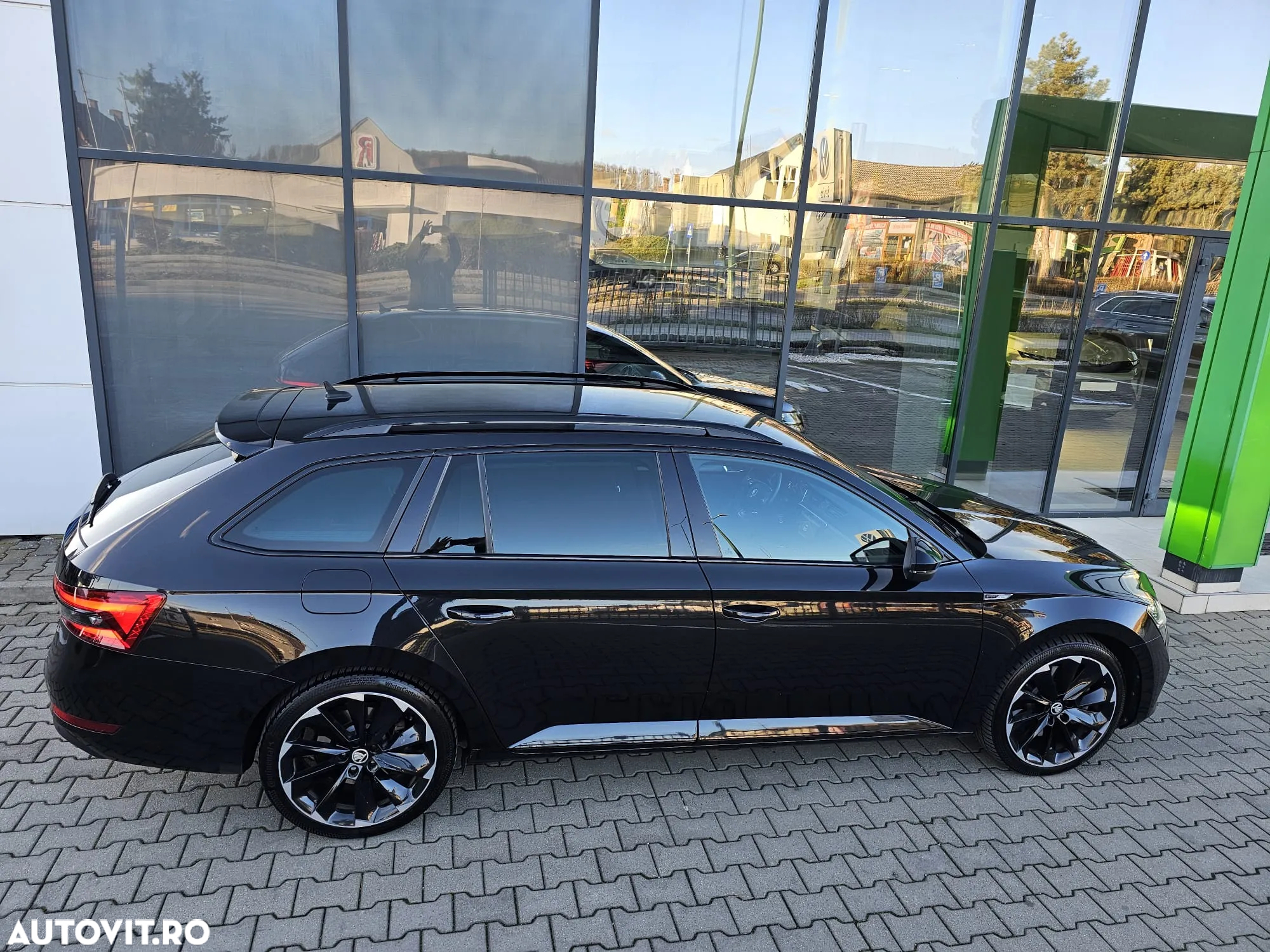 Skoda Superb Combi 2.0 TSI 4X4 DSG Sportline - 12