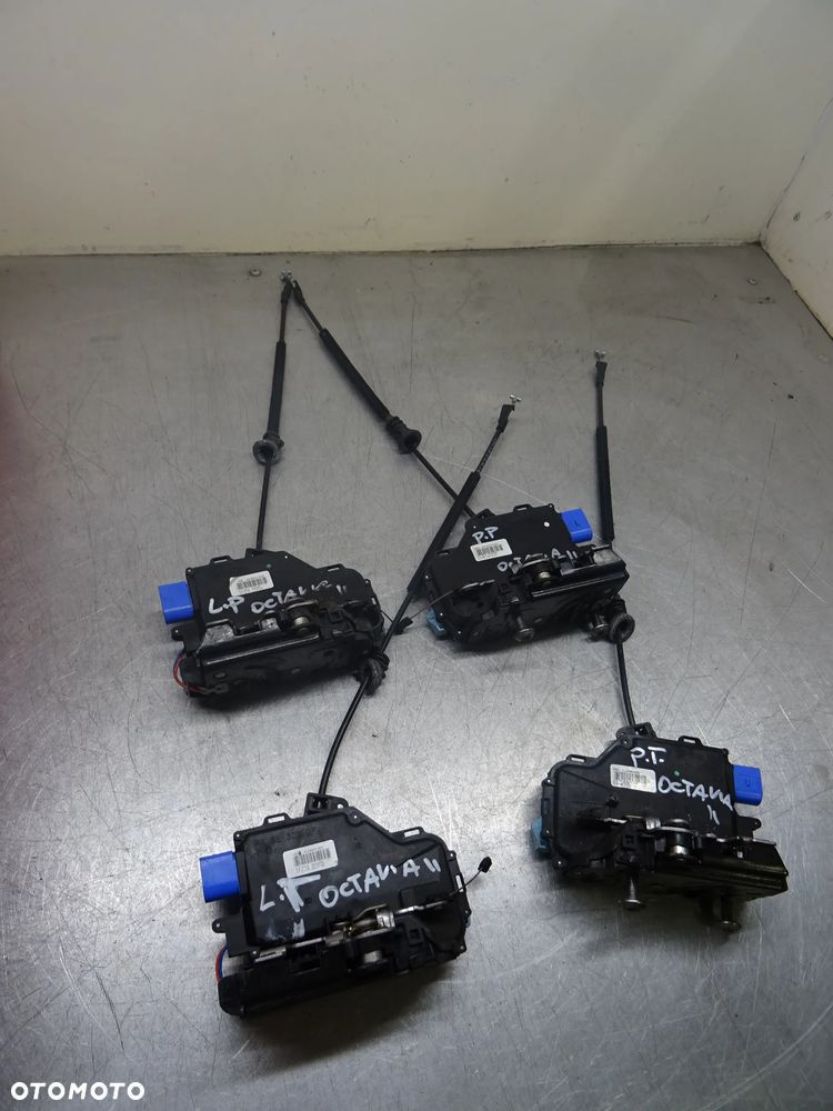 SKODA OCTAVIA II 04-08 VRS ZAMEK DRZWI PRAWY LEWY PRZÓD PRZEDNI TYŁ TYLNY