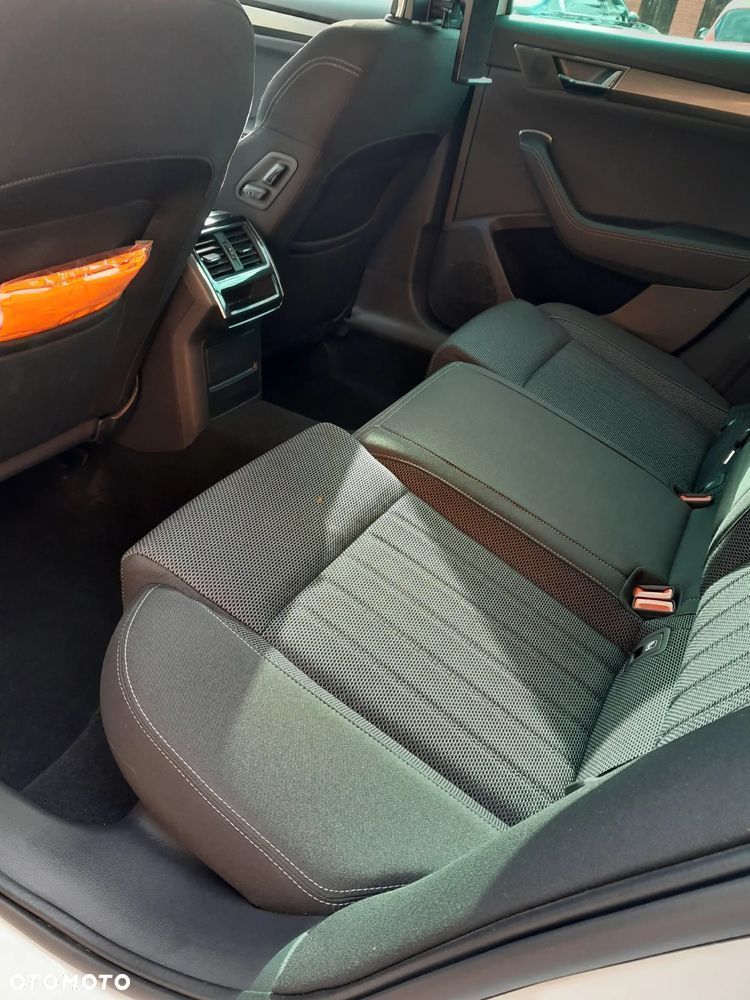 Skoda Superb 1.5 TSI mHEV DSG Selection - 32