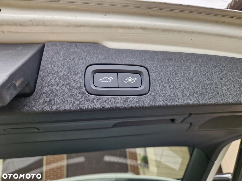 Volvo V60 B4 D Momentum Pro - 12