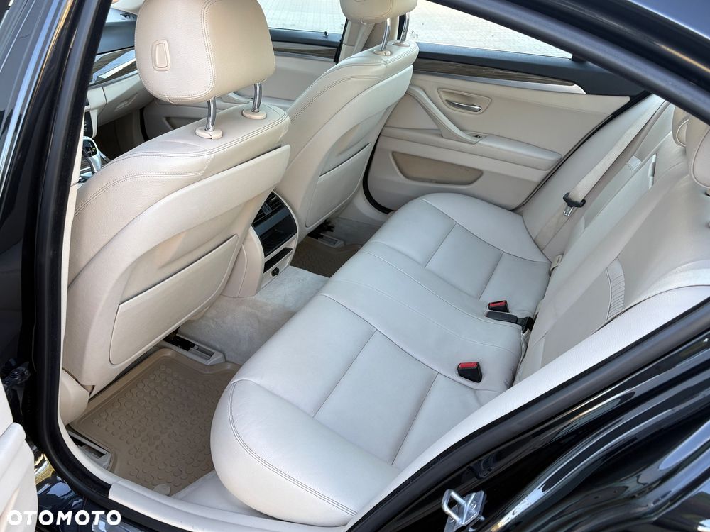 BMW Seria 5 520d xDrive Modern Line - 16