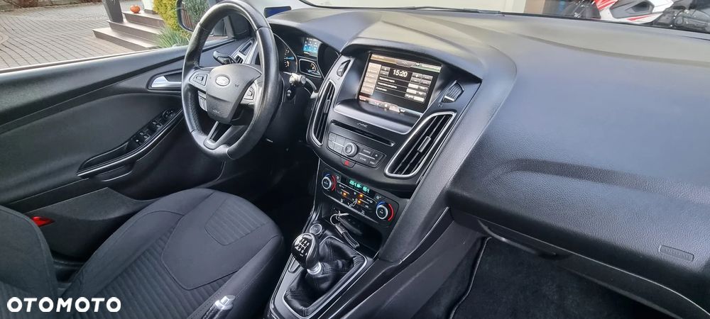 Ford Focus 1.0 EcoBoost Titanium ASS - 26