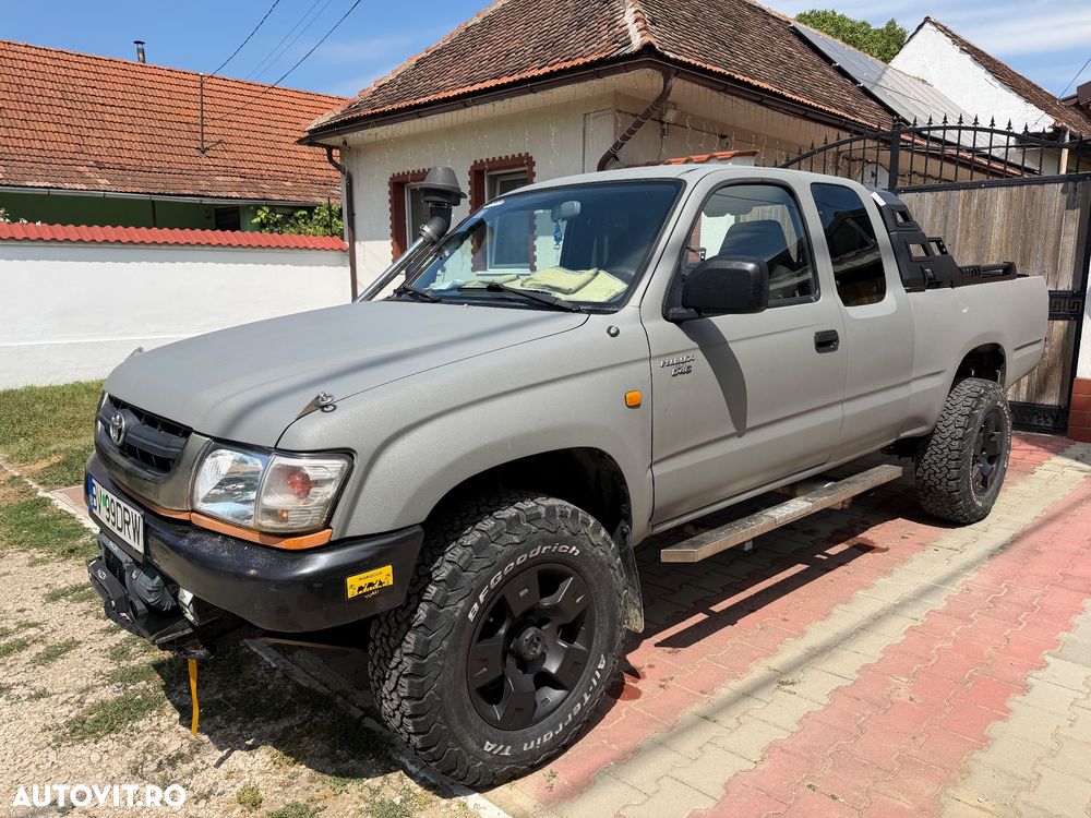Toyota Hilux - 2