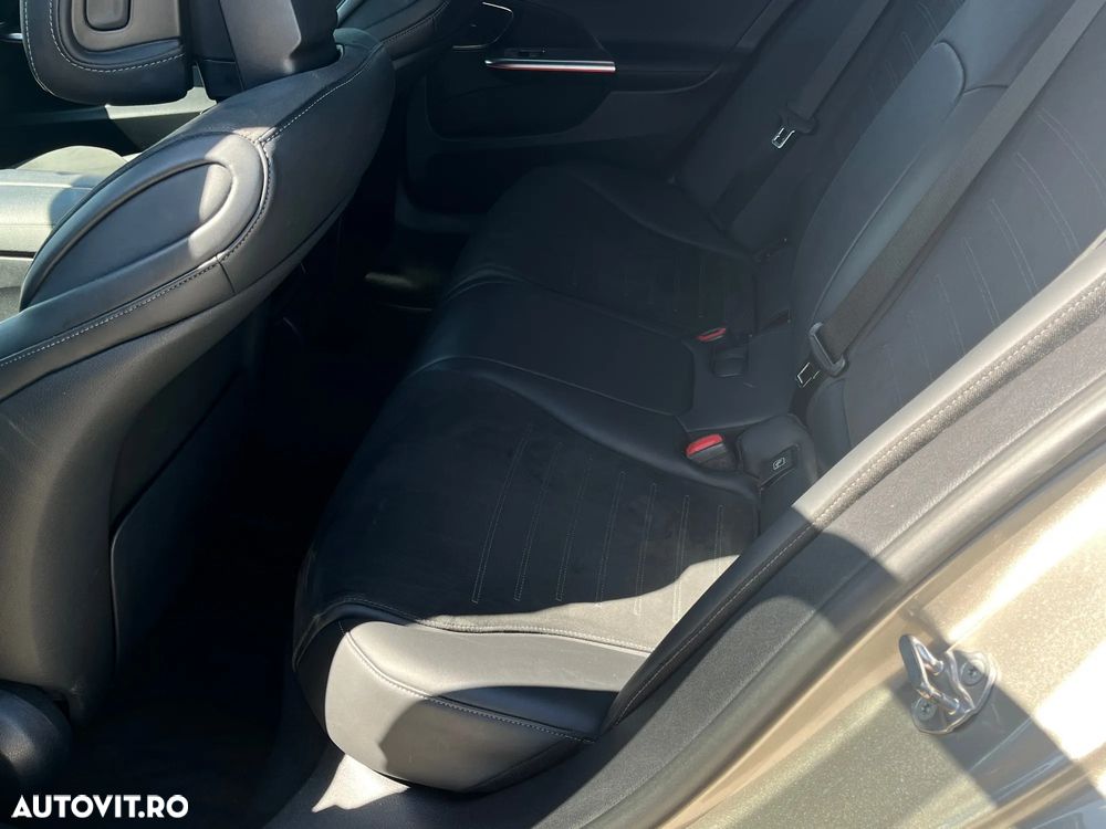 Mercedes-Benz C 300 MHEV 4MATIC - 11