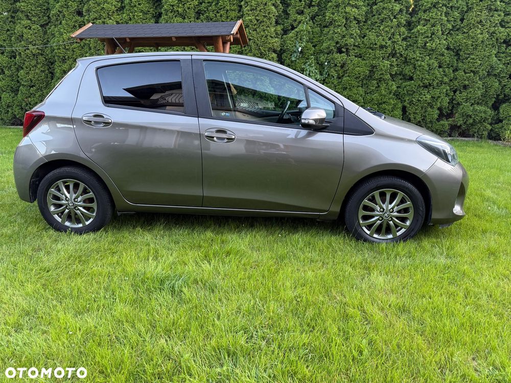 Toyota Yaris 1.33 Selection Passion - 8