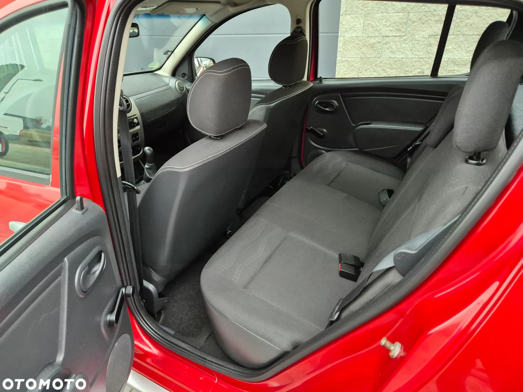 Dacia Sandero Stepway 1.6 - 12