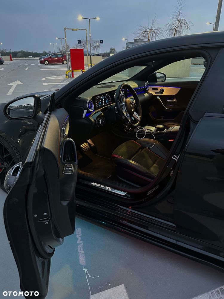 Mercedes-Benz CLA - 10