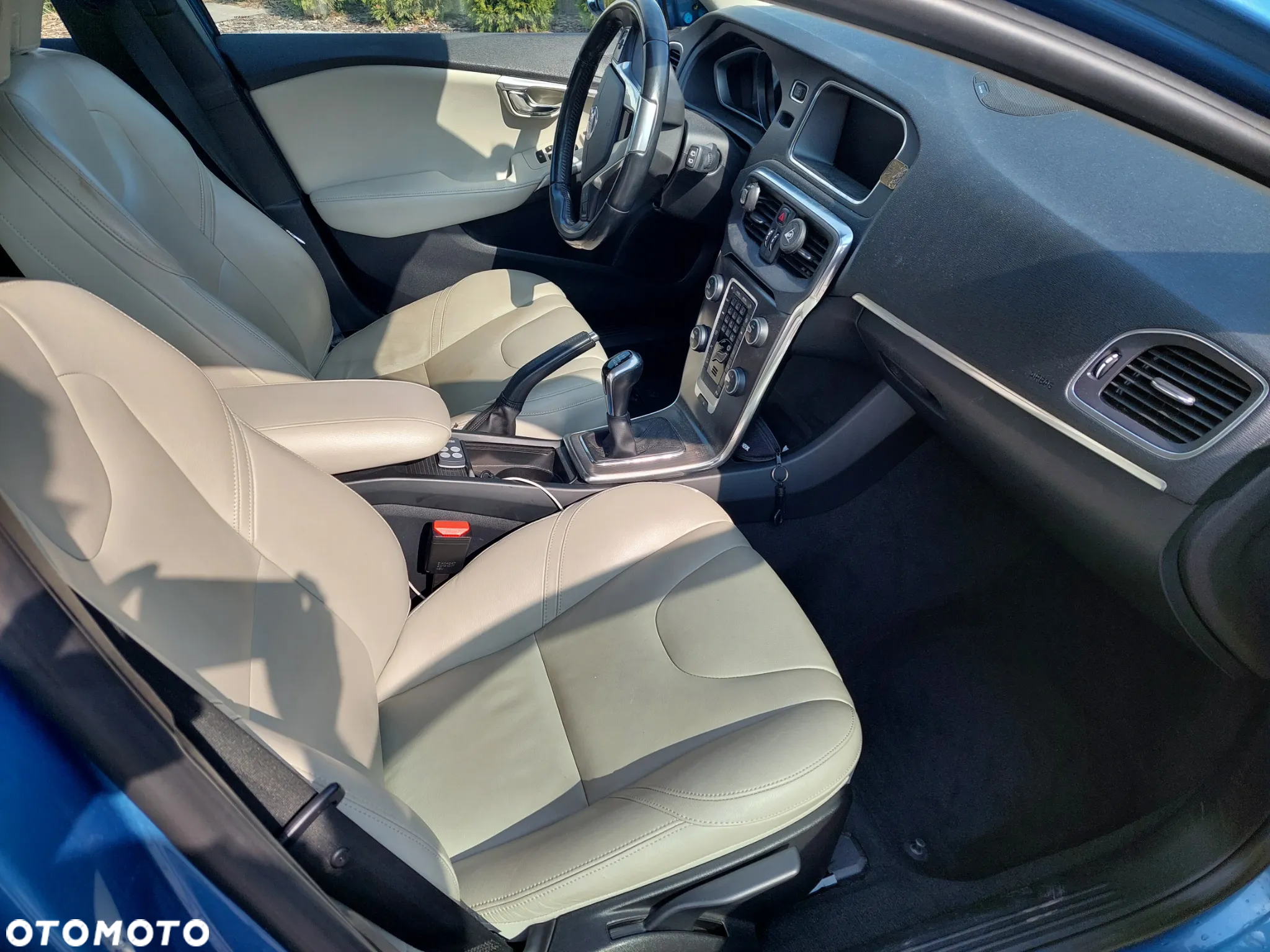 Volvo V40 D4 Drive-E Momentum - 8