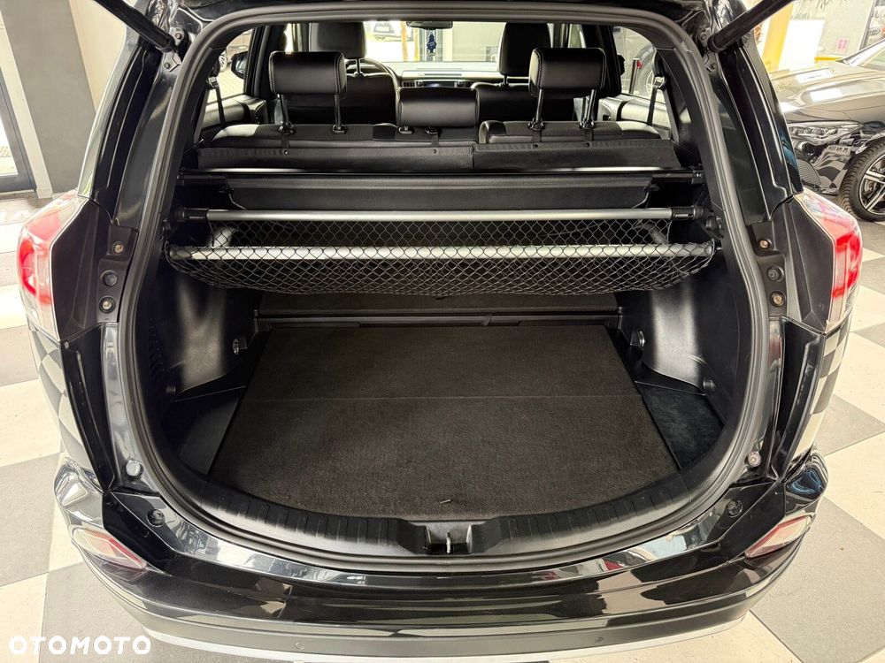 Toyota RAV4 - 9