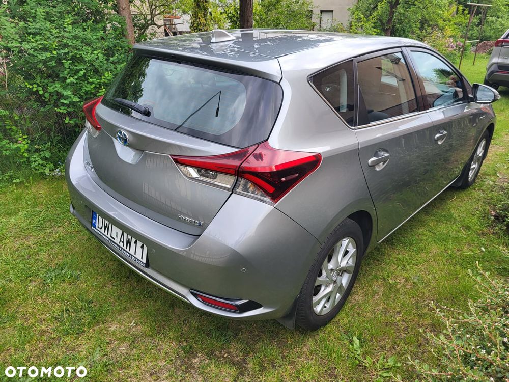 Toyota Auris Hybrid 135 Premium - 10