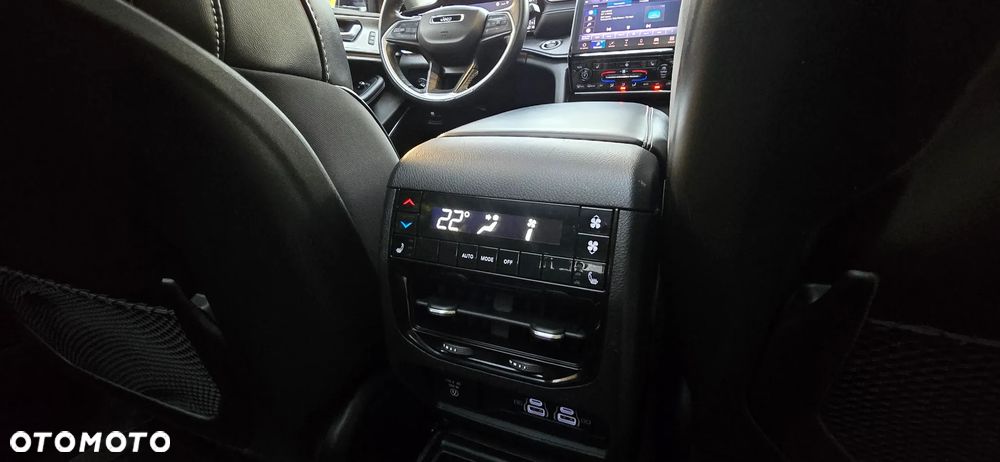 Jeep Grand Cherokee - 18