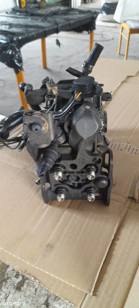 POMPA WTRYSKOWA MONDEO MK2 8448B251A 1.8 TD - 6