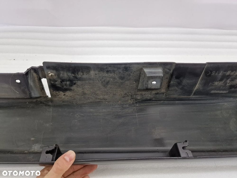 NISSAN 370Z LIFT 09- LEWA LISTWA PROGOWA / NAKŁADKA PROGU , NR 768511EA0H , NR AUKCJI PR323 - 11